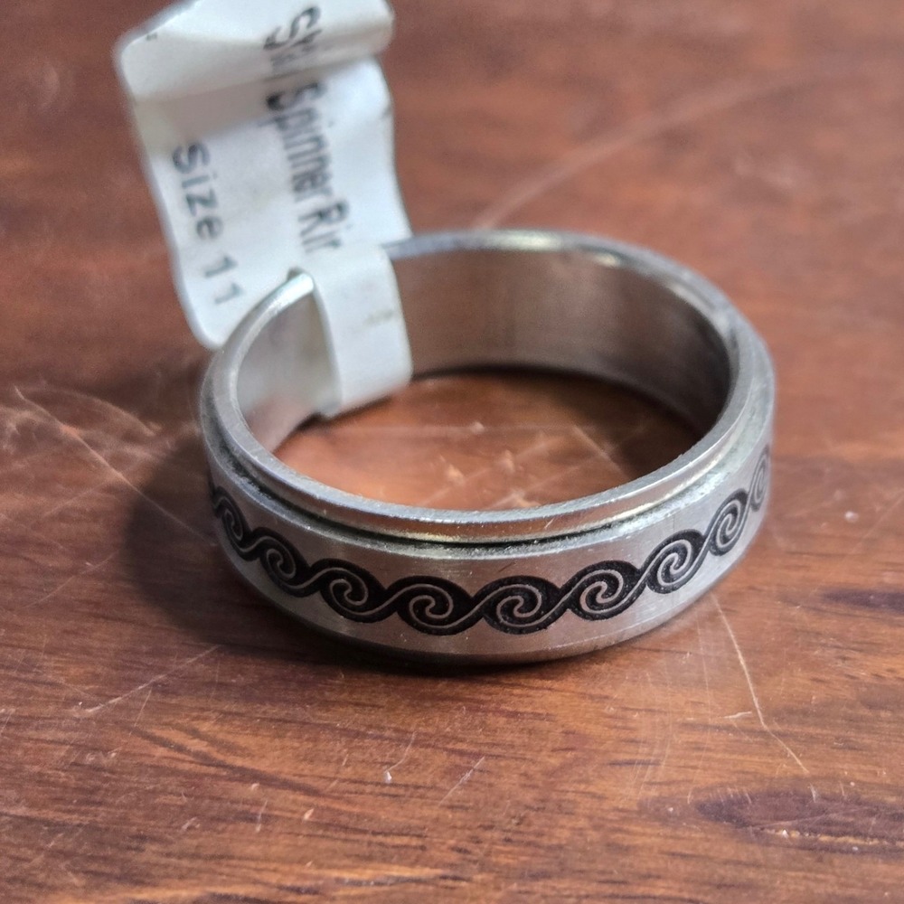 Stainless Steel Wave Pattern Spinner Fidget Ring Size 11.5 Silver Tone Band